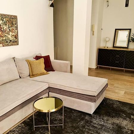 Modern Apt In The Heart Of Glyfada - Literally!! 雅典 外观 照片